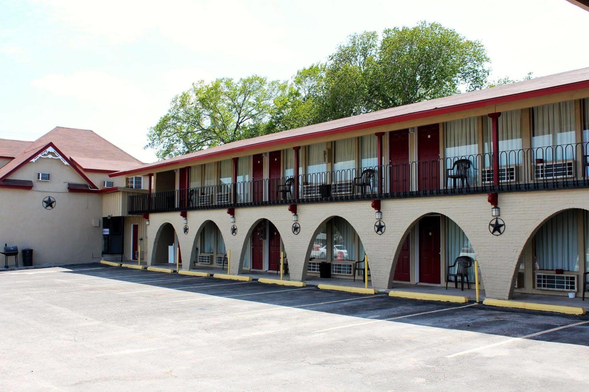 Executive Inn Goliad Bagian luar foto